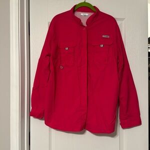 Used Women’s Columbia fishing shirt
